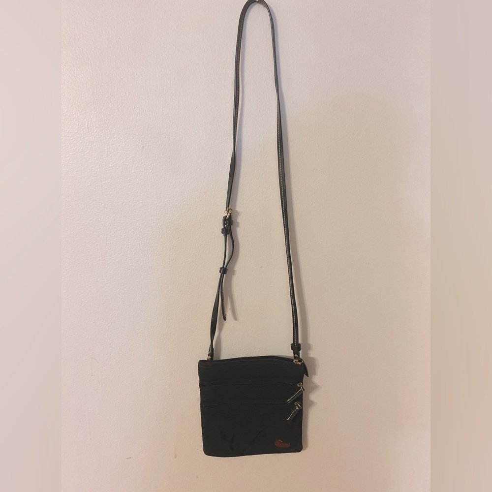 Black Dooney and Burke crossbody purse